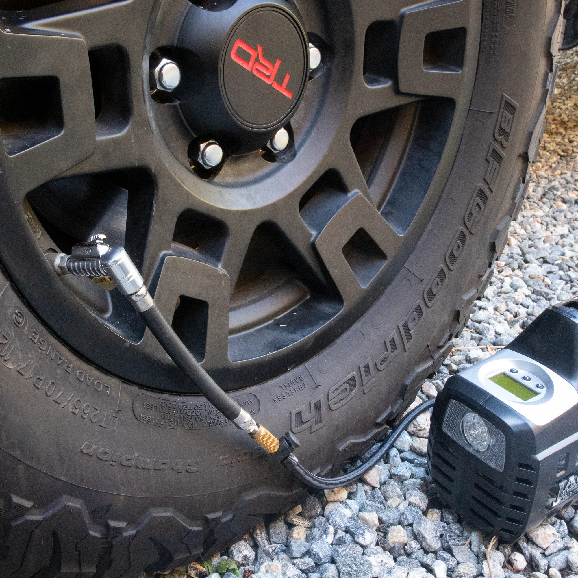 Lightning™ L2X Quick-Connect Locking Tire Inflator Air Chuck Extension | Patented Lock-on Compressor Hose Attachment (Open Flow) - Image 8